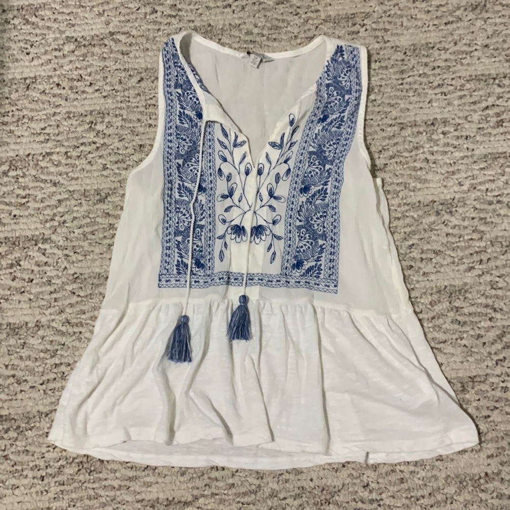 Flowy blue and white Lucky Brand top - Picture 1 of 4